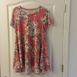 LAST CALL!!!  Adorable Floral Tunic in Coral 💟